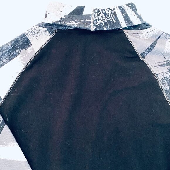 Simply Art by Dolcezza long sleeve top Womens Medium black white wearable art - Picture 7 of 9